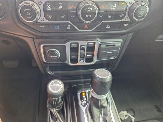 Used 2023 Bright White Clearcoat Jeep Sahara image 19