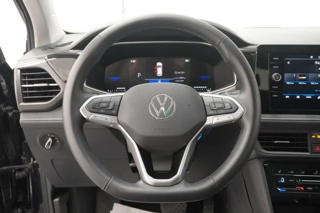 New 2026 Deep Black Pearl Volkswagen SE Black image 25