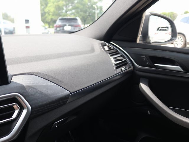 2025 BMW X4 30i - Photo 22