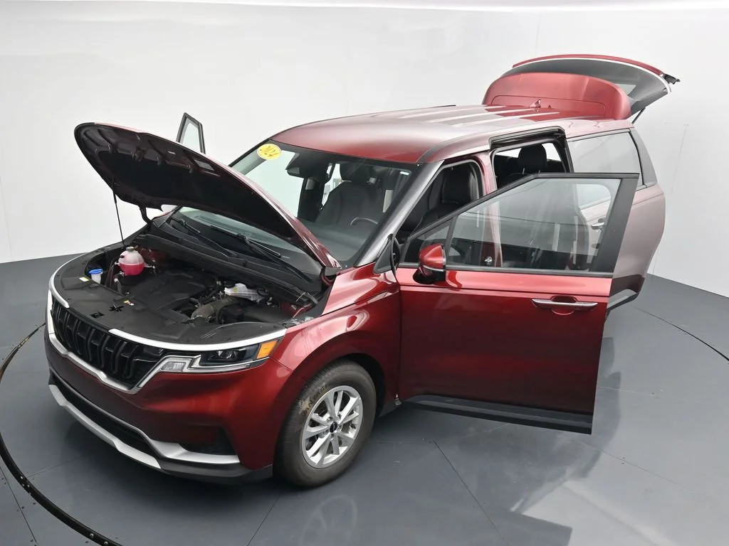 Used 2024 Red Kia LX image 43