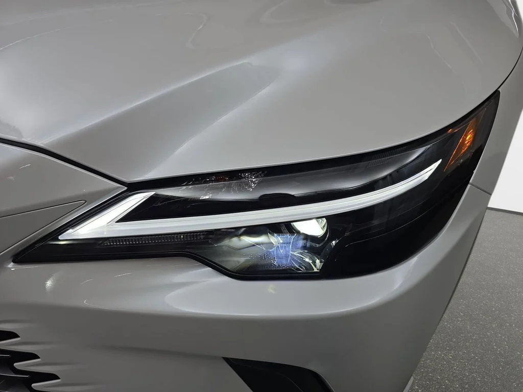 New 2026 Eminent White Pearl Lexus PREMIUM image 29