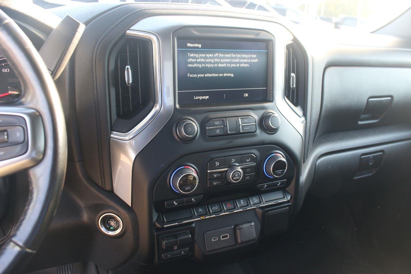 Used 2022 SUMMIT WHITE Chevrolet RST image 23