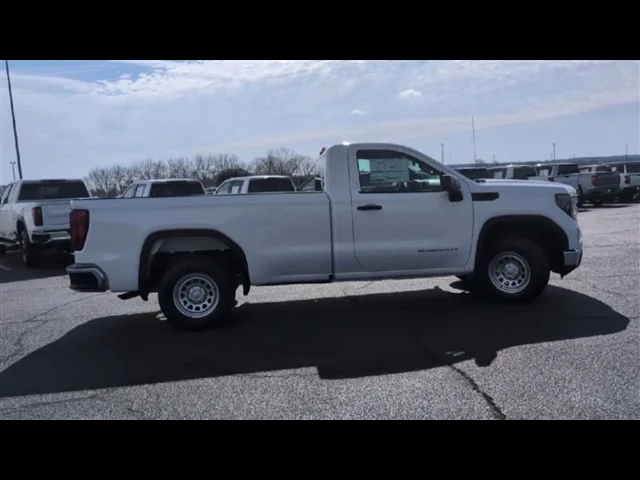 New 2026 Summit White GMC Pro image 33