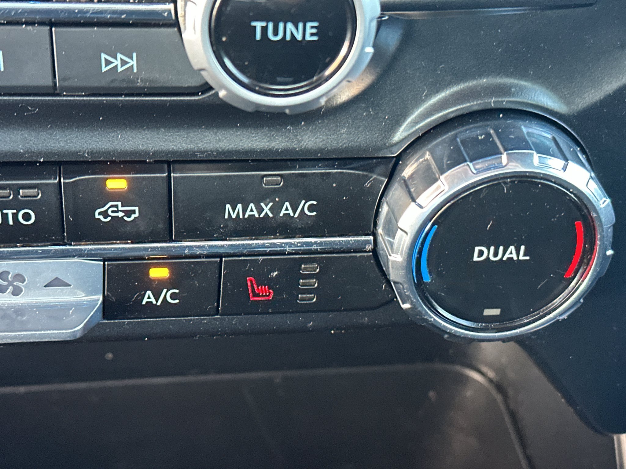 Used 2024 AVALANCHE Ford XLT image 28