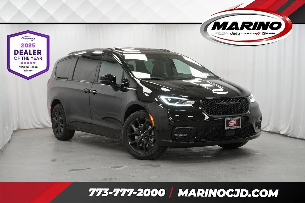 2026 Chrysler Pacifica Limited AWD's photo