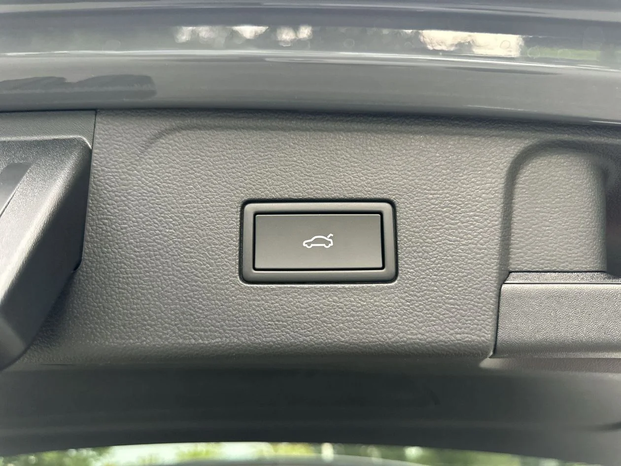 New 2026 Gray Volkswagen 2.0T SE w/Technology image 39