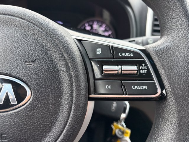 Used 2022 Pacific Blue Kia LX image 13