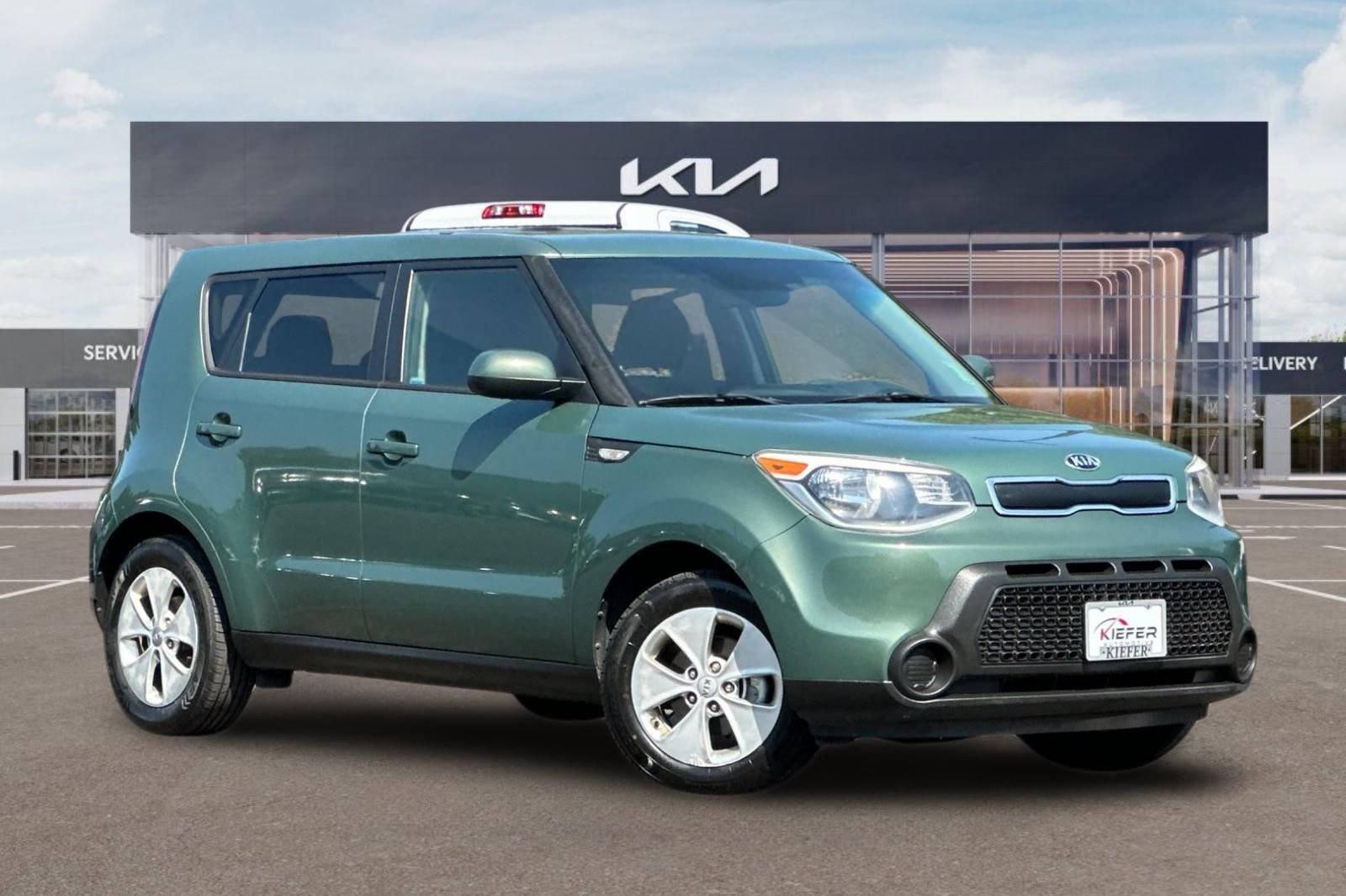 Used 2014 Kia Soul Base with VIN KNDJN2A20E7039509 for sale in Eugene, OR