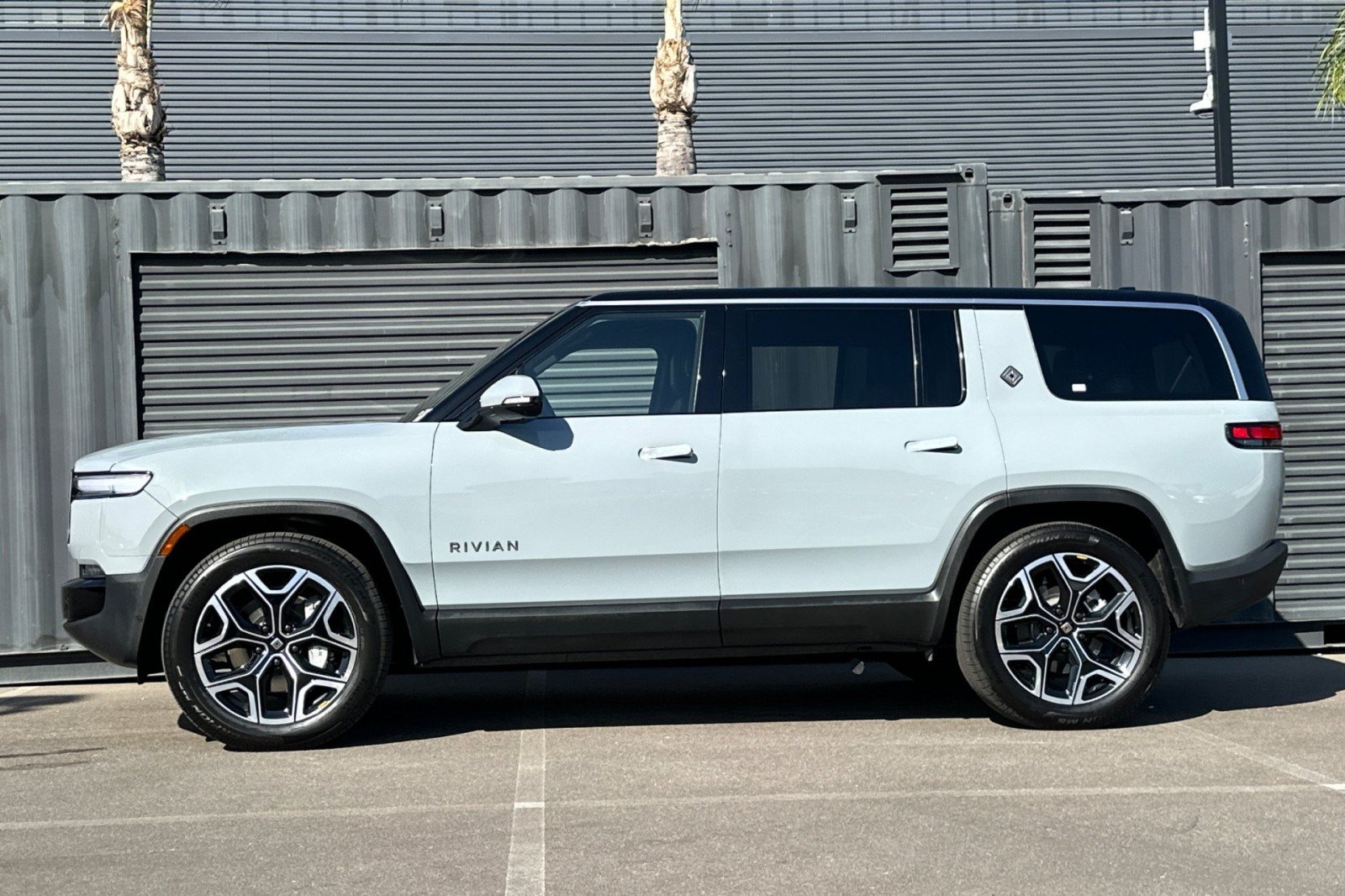 Used 2025 Rivian R1S Adventure with VIN 7PDSGBBAXSN045399 for sale in Long Beach, CA