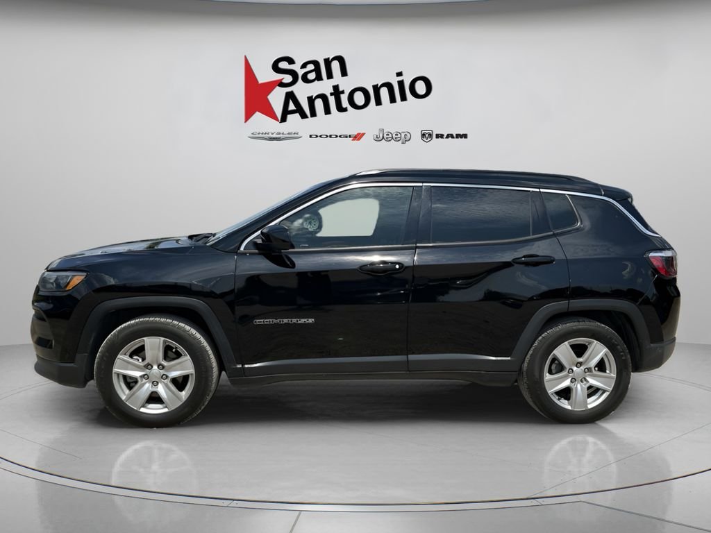 Used 2022 Black Jeep Latitude image 9