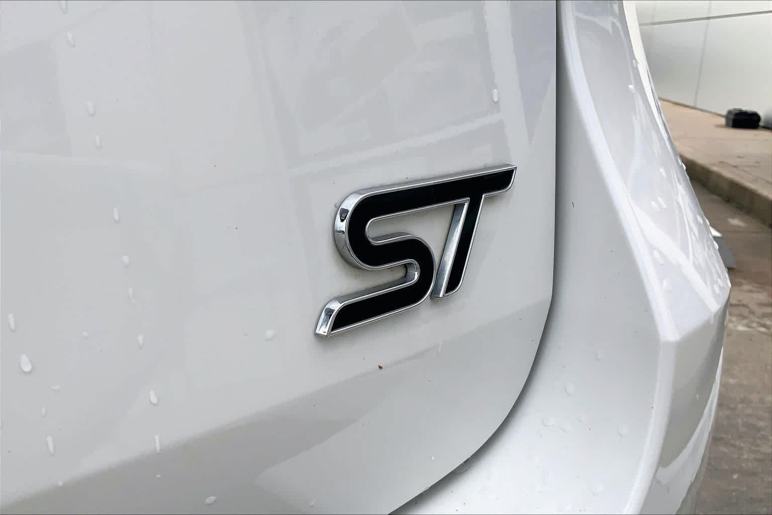 Used 2020 Star White Metallic Tri-Coat Ford ST image 9