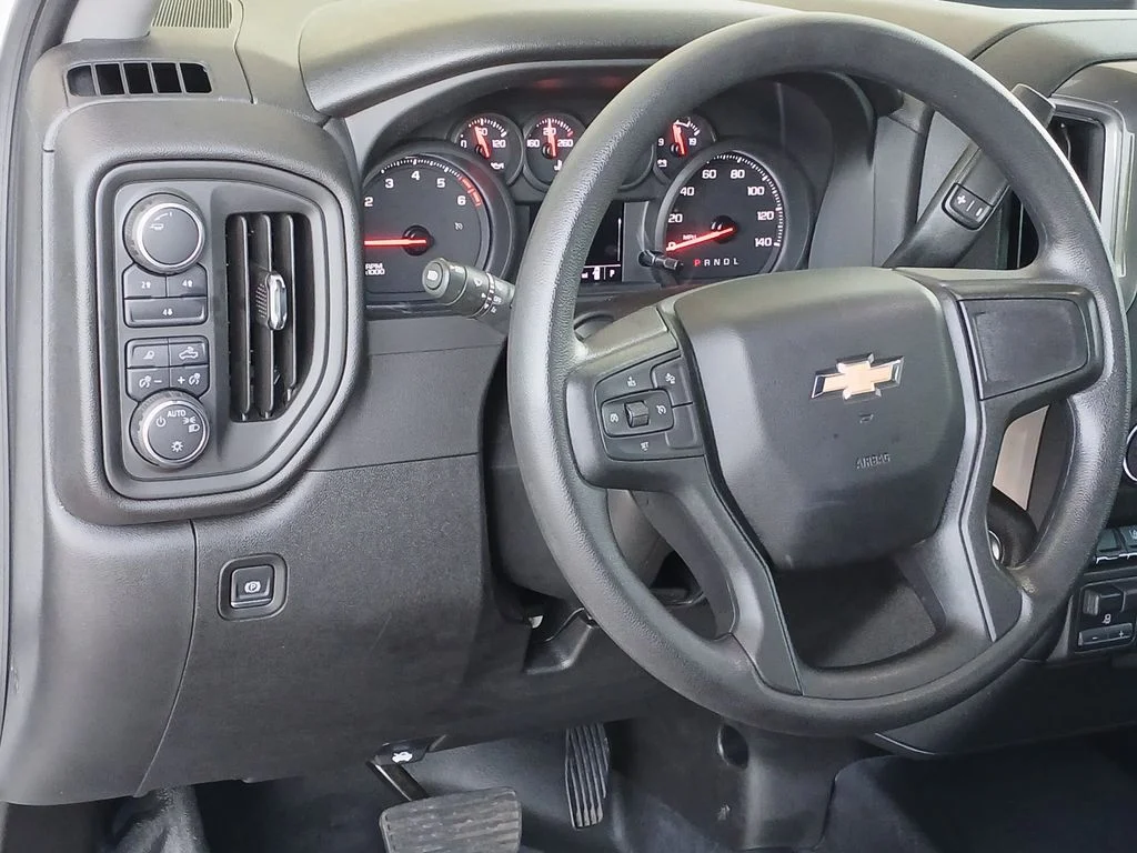 Used 2025 White Chevrolet Work Truck image 18