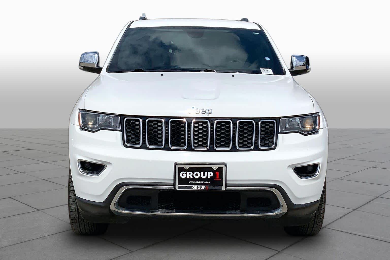 Used 2017 Bright White Clearcoat Jeep Limited image 4