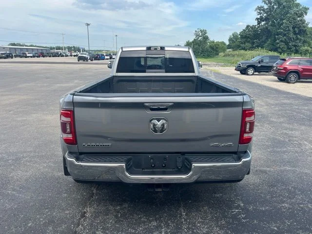 Used 2021 Billet Silver Metallic Ram Laramie image 10
