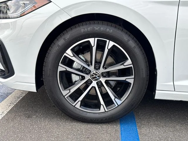 New 2026 Pure White Volkswagen 1.5T Sport image 10
