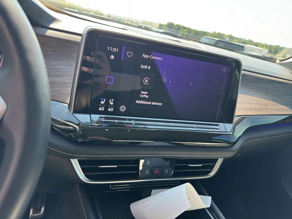 Used 2025 Deep Black Pearl Effect Volkswagen 2.0T SEL Premium R-Line image 16