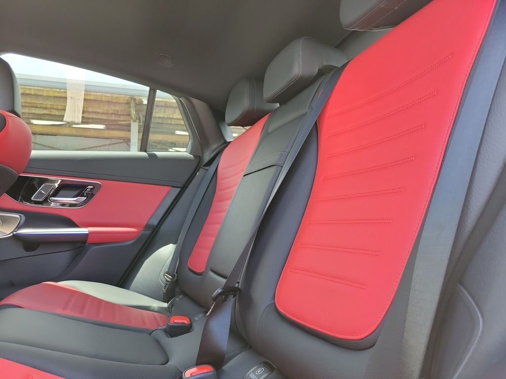 New 2027 Polar White Mercedes-Benz GLC 300 image 10
