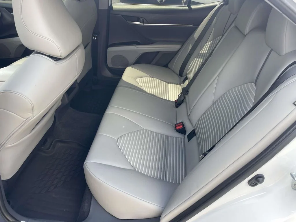 Used 2024 Ice Cap Toyota SE image 9