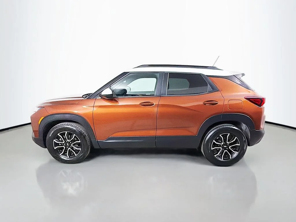 Used 2021 Dark Copper Metallic Chevrolet ACTIV image 9