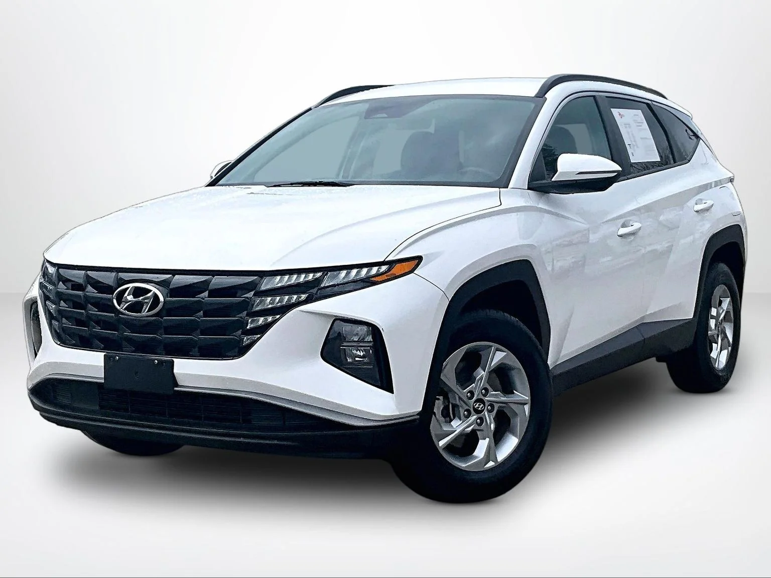 Used 2023 White Hyundai SEL image 2