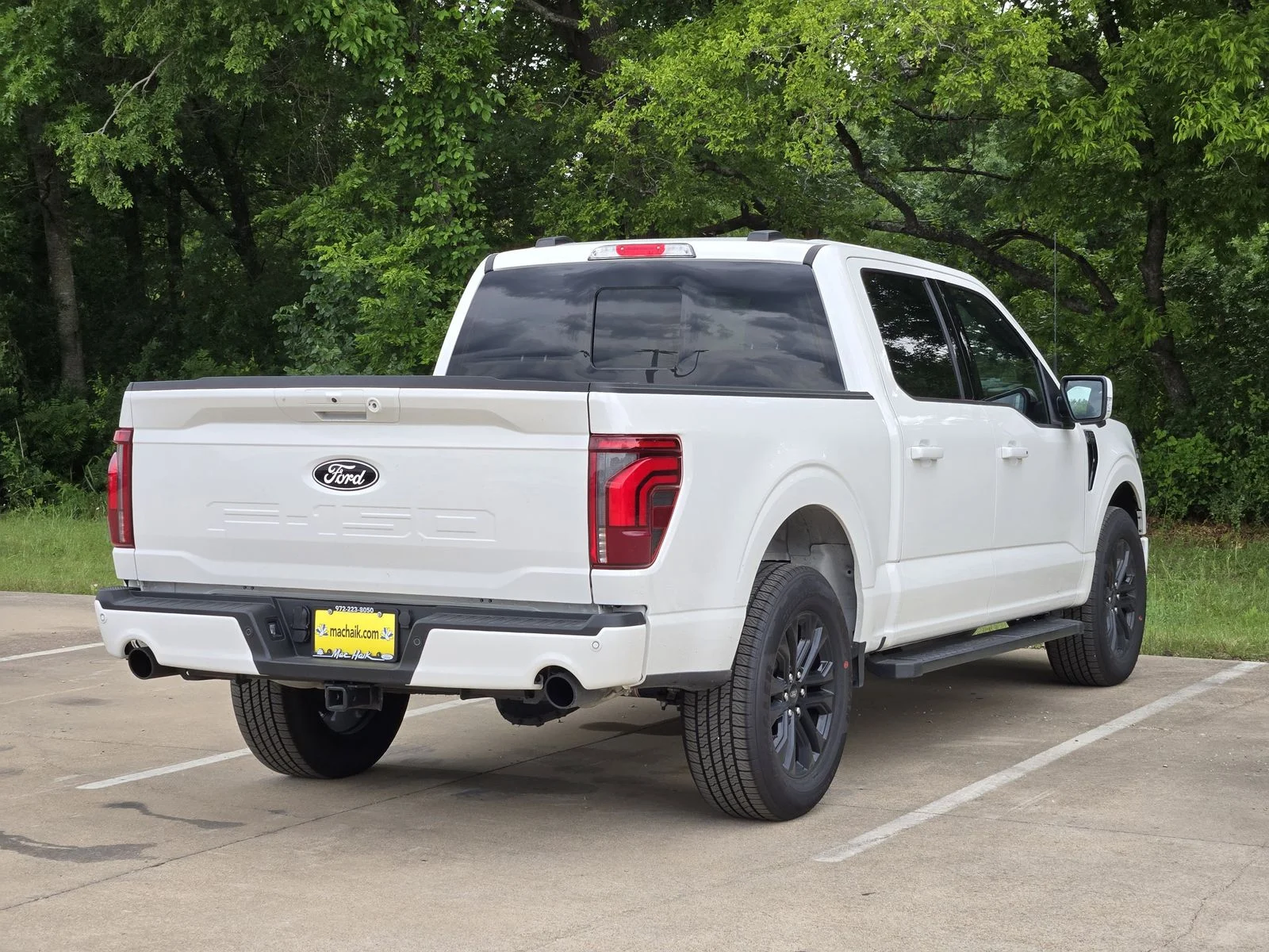 New 2026 Star White Metallic Tri-Coat Ford Lariat® image 4