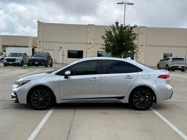 Certified Used 2024 CLASSIC SILVER METALLIC Toyota SE image 8