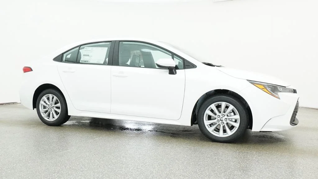 New 2026 Ice Cap Toyota LE image 11