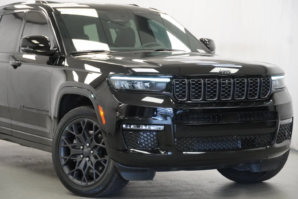 Certified Used 2025 Black Jeep Summit image 8