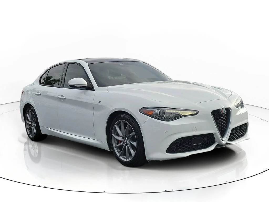 2022 Alfa Romeo Giulia