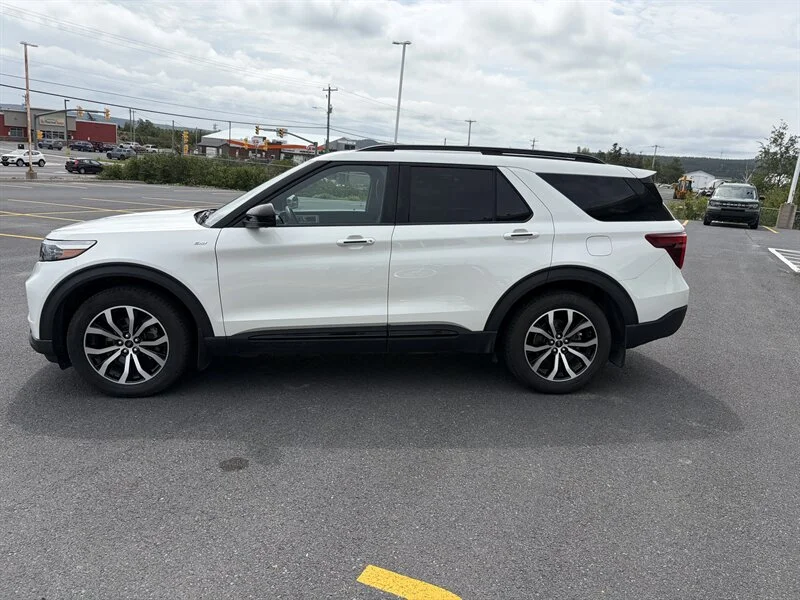Used 2022 White Ford ST-Line image 3