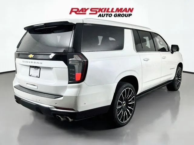 Used 2025 Beige Chevrolet High Country image 7