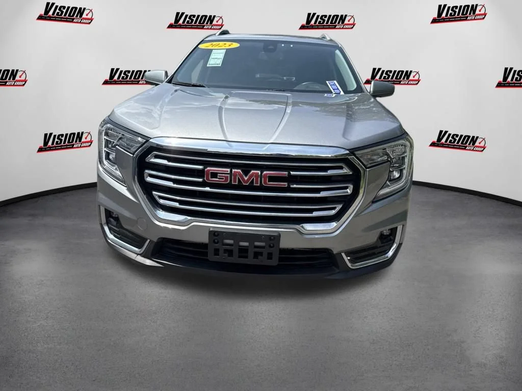 Used 2023 Sterling Metallic GMC SLT image 2