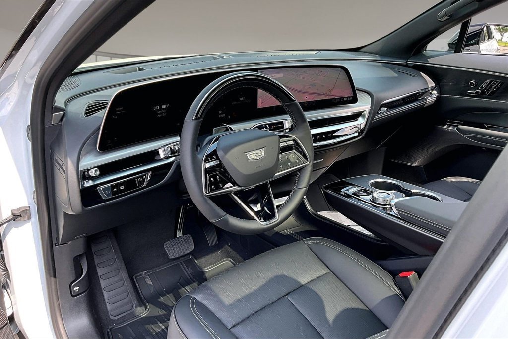 2026 Cadillac LYRIQ Luxury - Photo 6