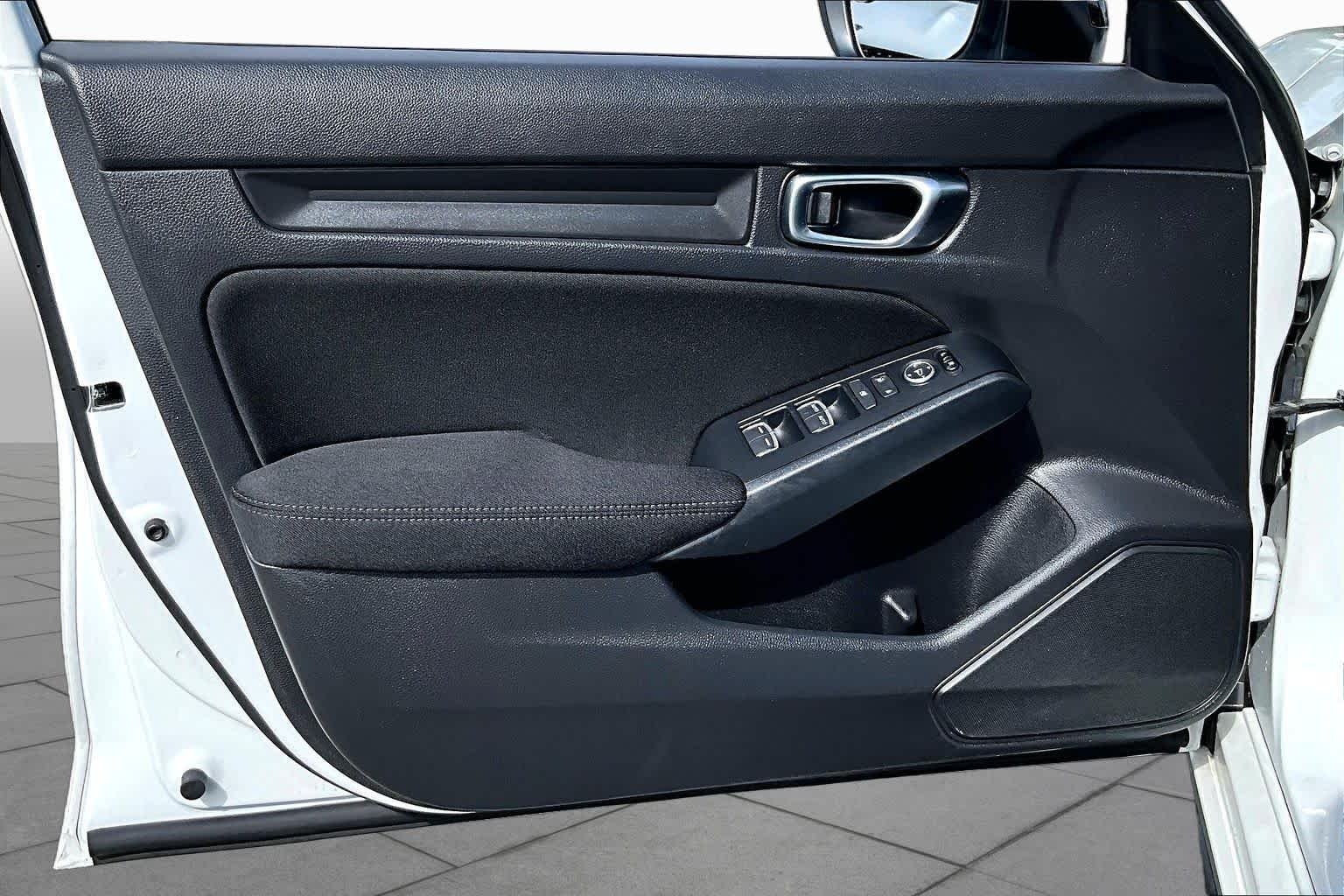 Used 2022 Platinum White Pearl Honda Sport image 21