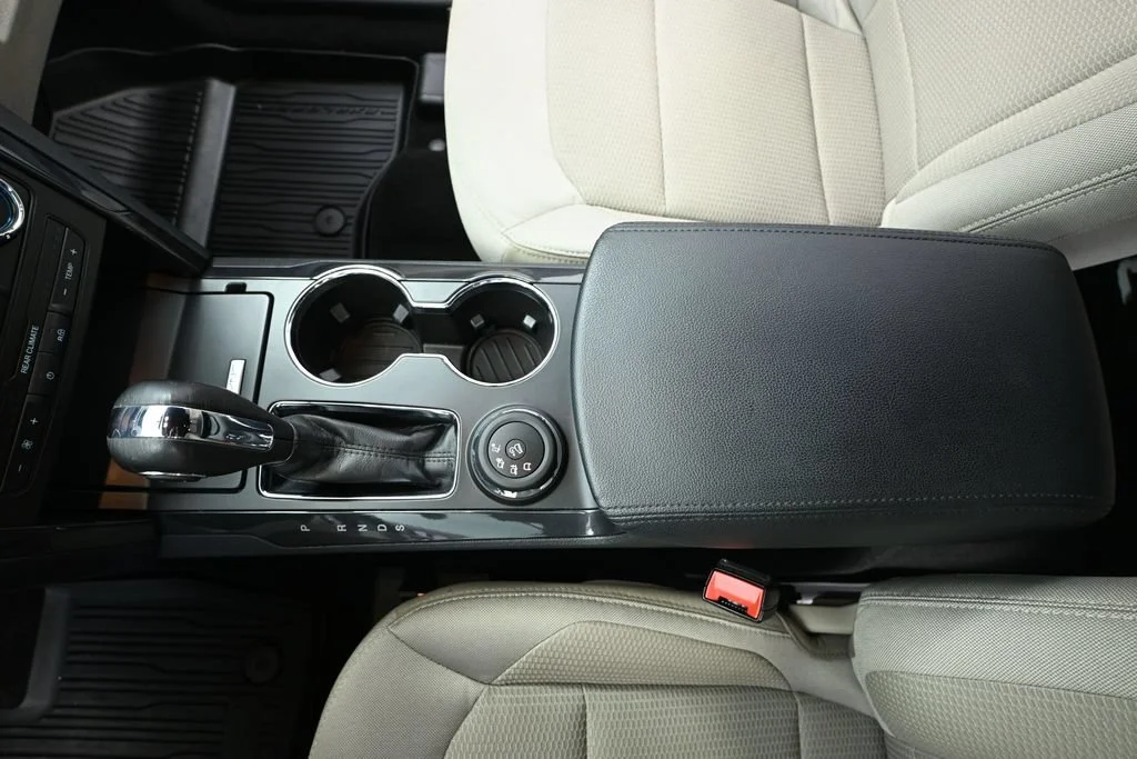 Used 2019 White Ford XLT image 25