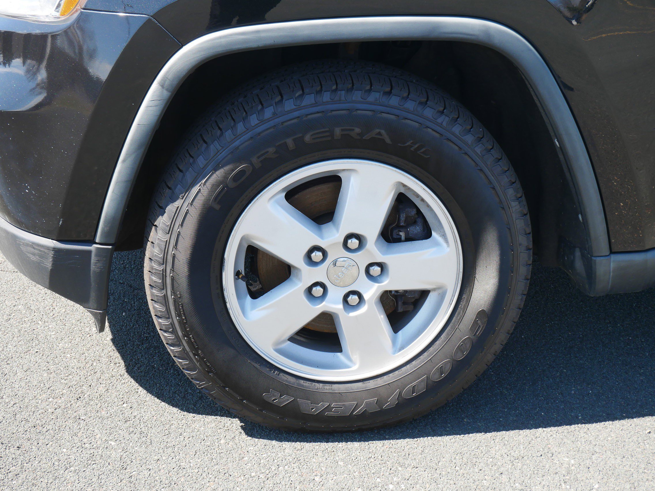 2011 Jeep Grand Cherokee Laredo - Photo 9