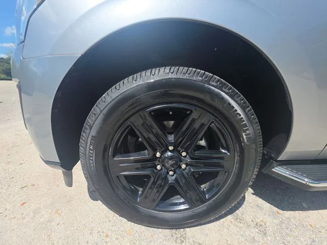 Used 2020 Silver Ford XLT image 10