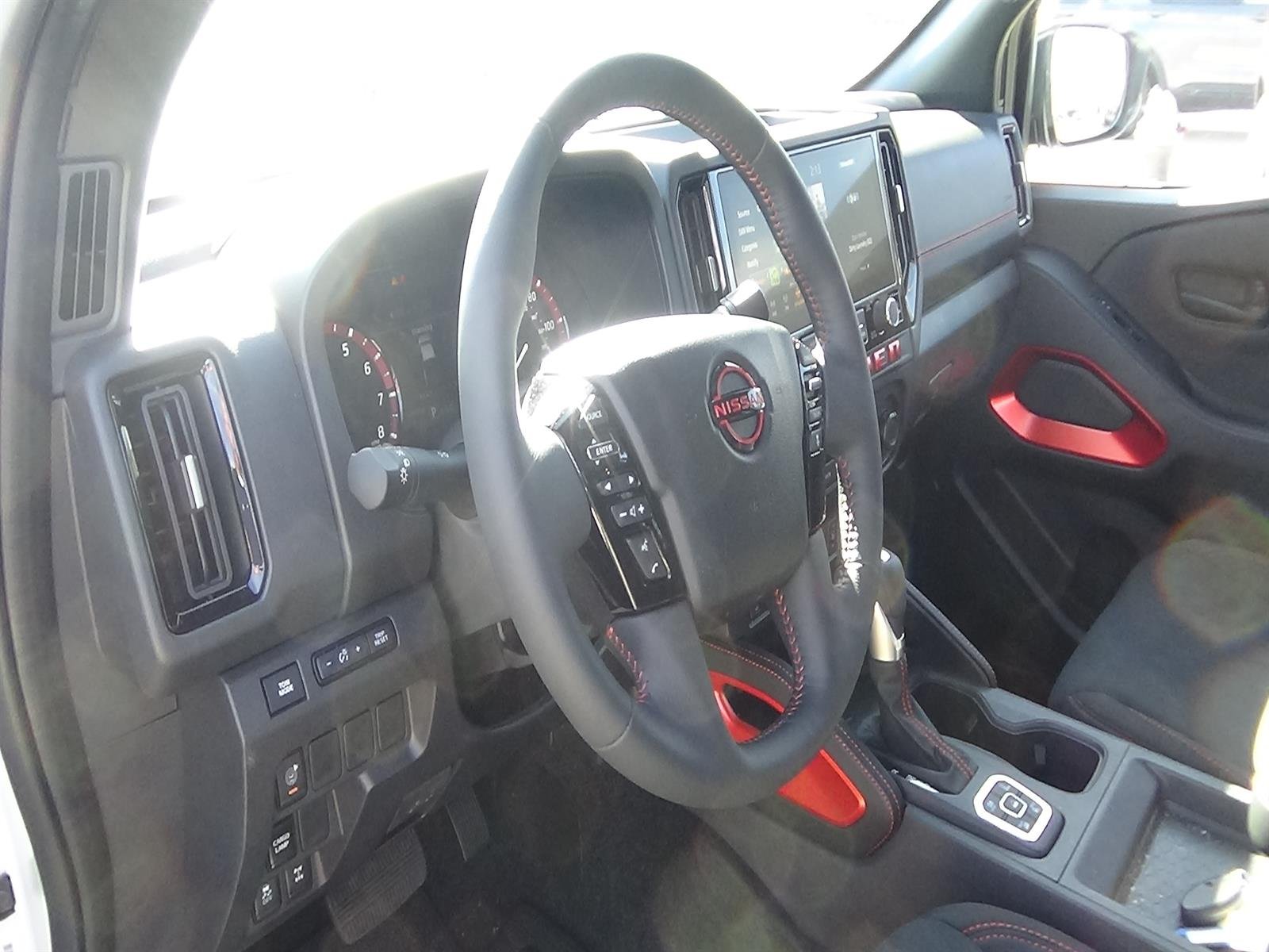 Used 2026 Glacier White (qak) Nissan PRO-4X image 15