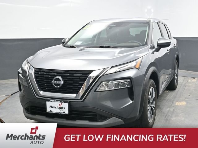 Used 2022 Gray Nissan SV image 2