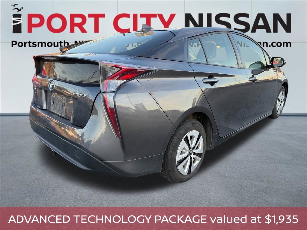 Used 2016 Magnetic Gray Metallic Toyota Three image 3