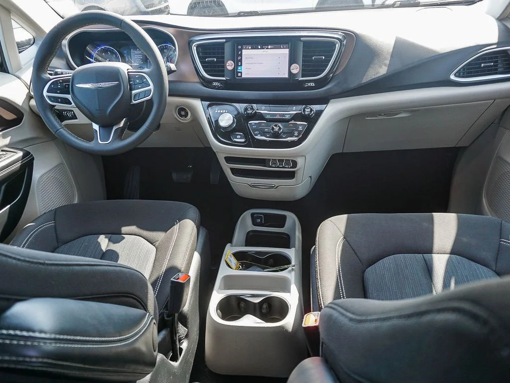 Used 2024 Black Chrysler LX image 15