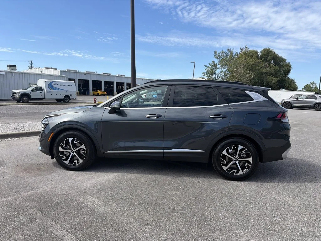 Used 2025 Gray Kia EX image 4