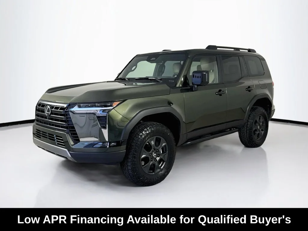 Used 2025 Green Pearl Lexus 550 Overtrail image 3