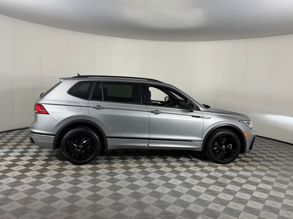 Used 2023 Silver Volkswagen 2.0T SE R-Line Black image 8
