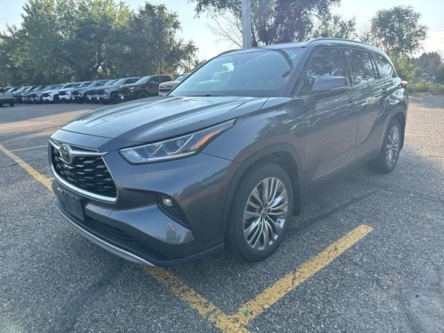 Used 2021 Gray Toyota Platinum image 8