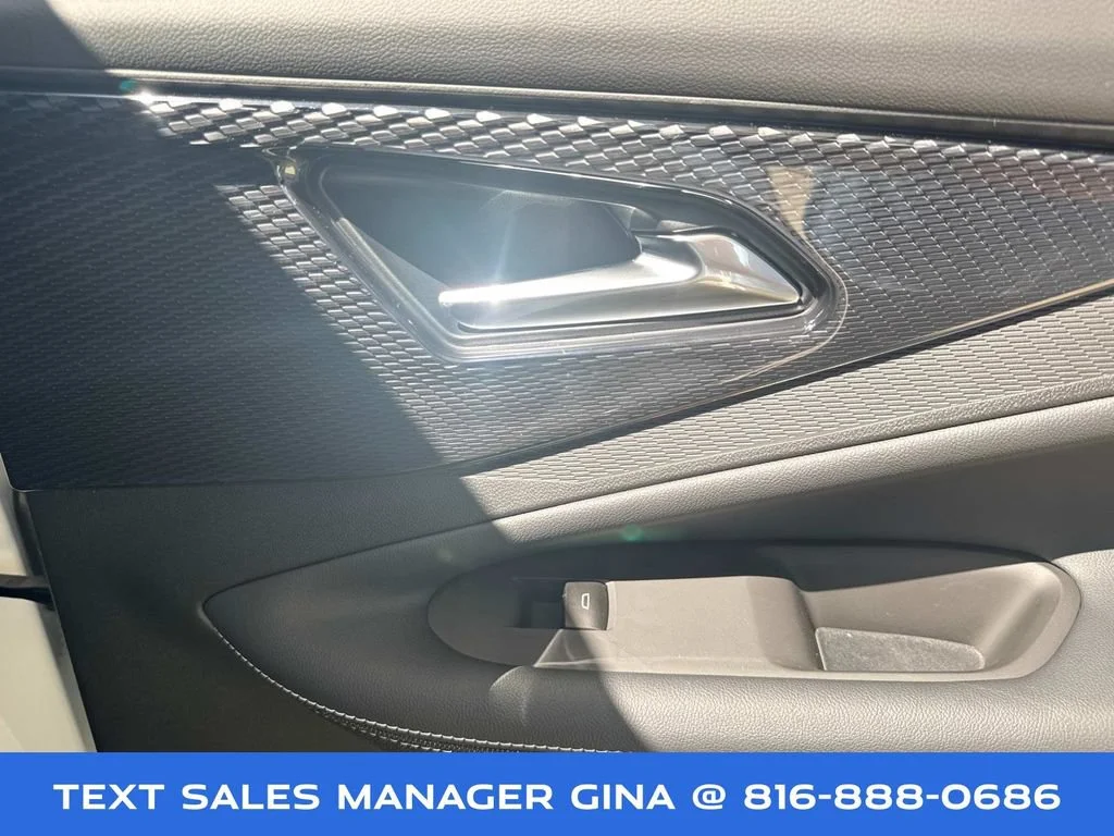 2025 Chevrolet Blazer EV LT - Photo 23