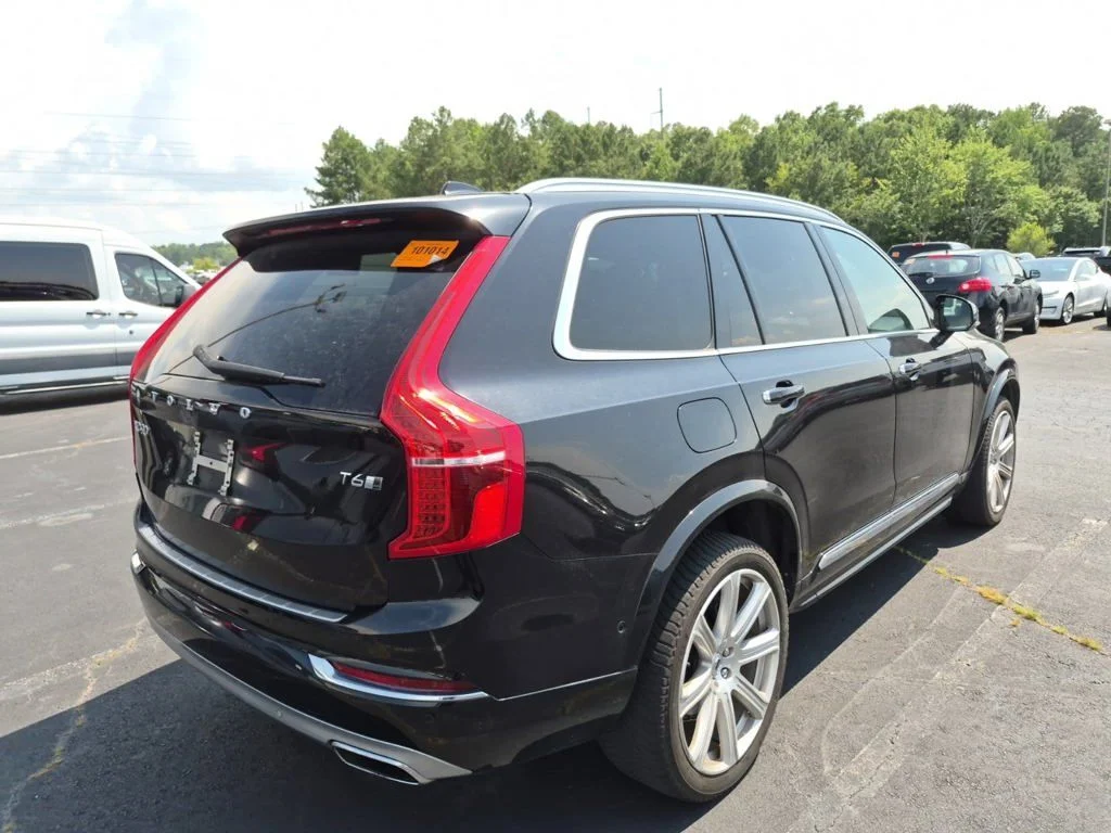 Used 2017 Black Volvo T6 Inscription image 2