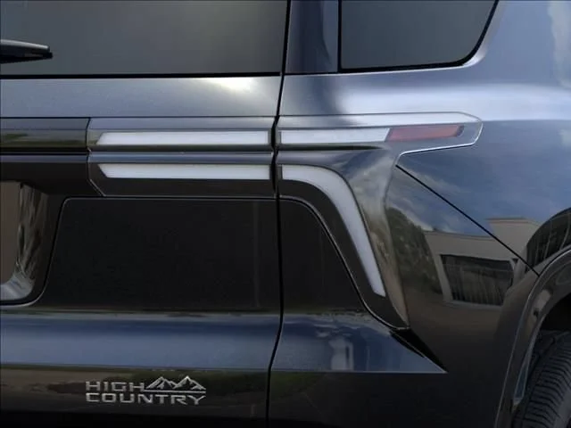 New 2026 Mosaic Black Metallic Chevrolet High Country image 11