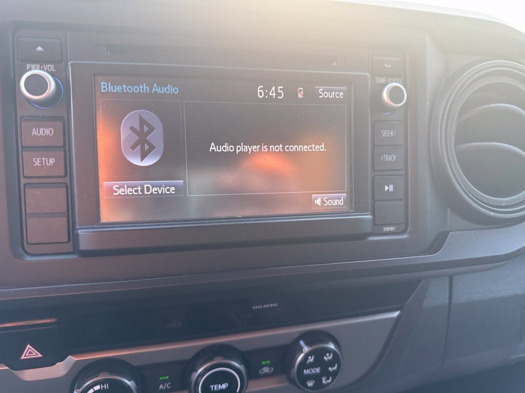 Used 2018 Silver Toyota SR image 11