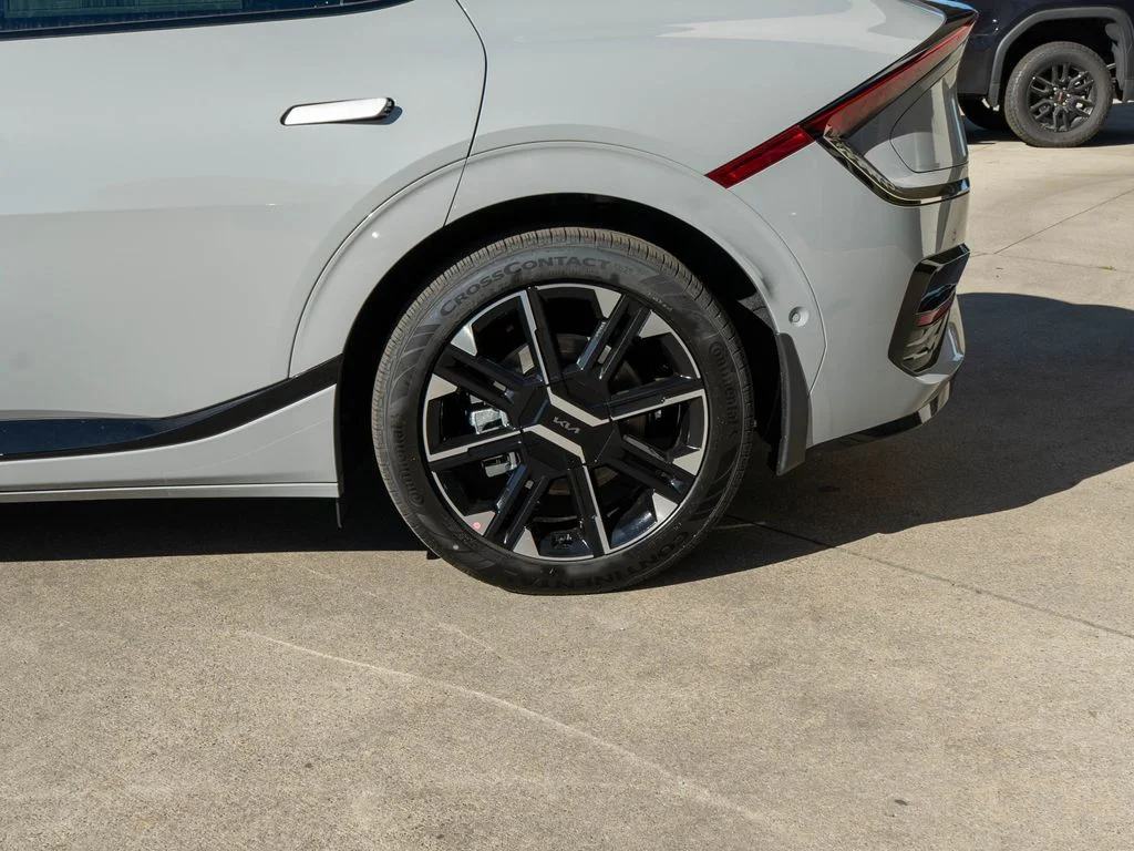New 2026 Wolf Gray Kia GT-Line AWD image 32